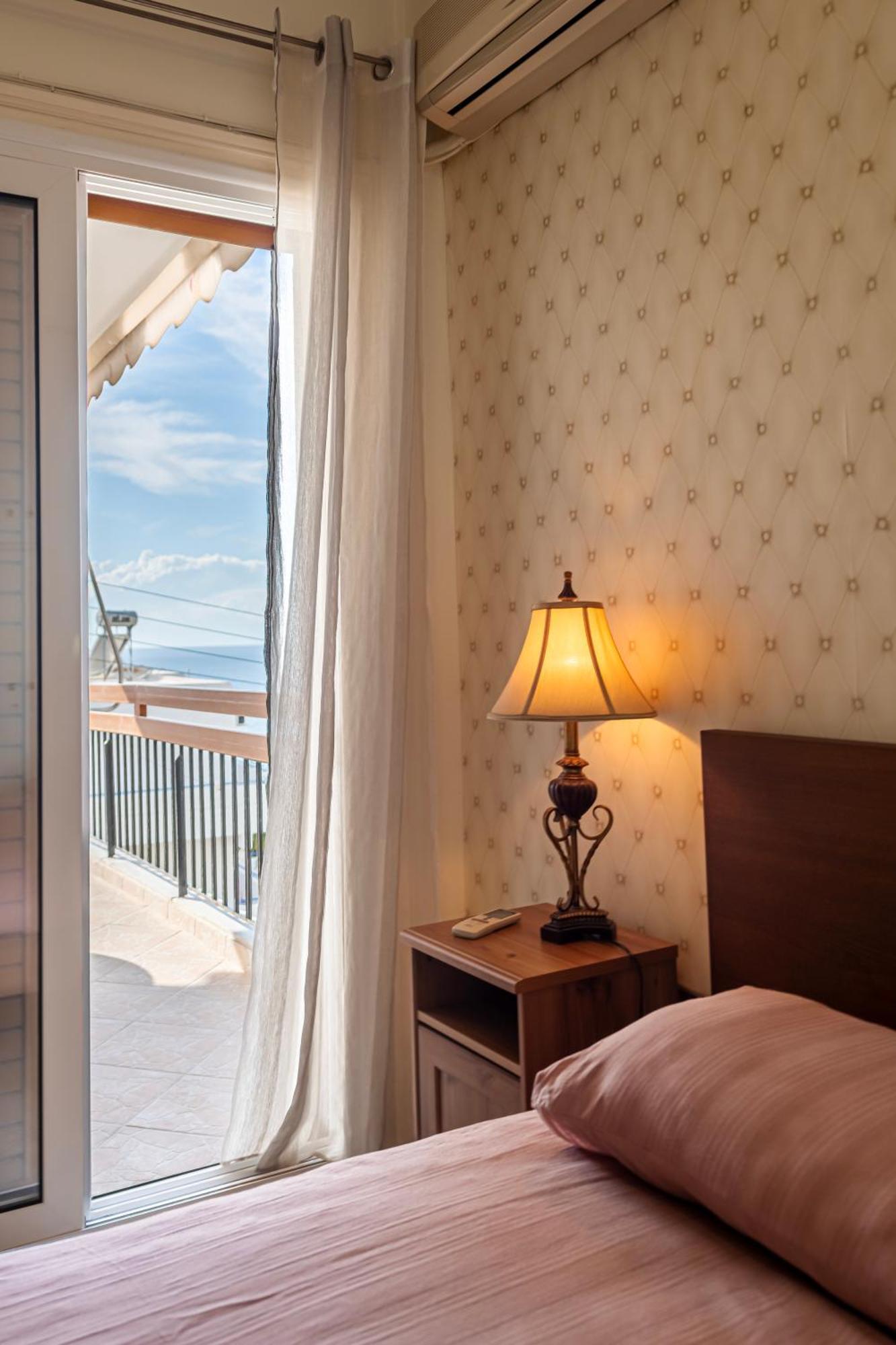 Sea View Apartment 100M From The Beach Saronida Exteriör bild